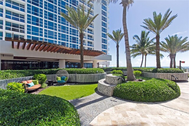 6801 Collins Ave Unit 1401, Door Number Miami Beach, FL 33141 - view of home's community