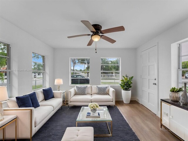 520 NW 32nd Pl, Miami, FL 33125 - photo 15