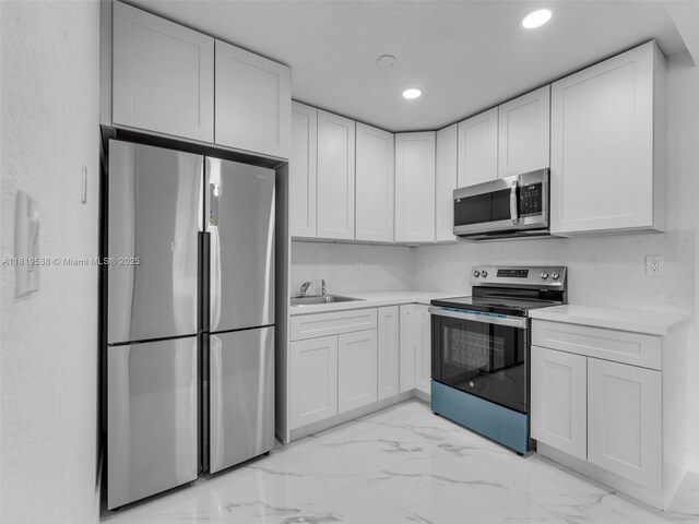 520 NW 32nd Pl, Miami, FL 33125 - photo 16