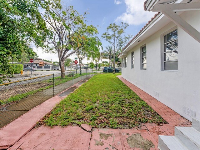 520 NW 32nd Pl, Miami, FL 33125 - photo 35
