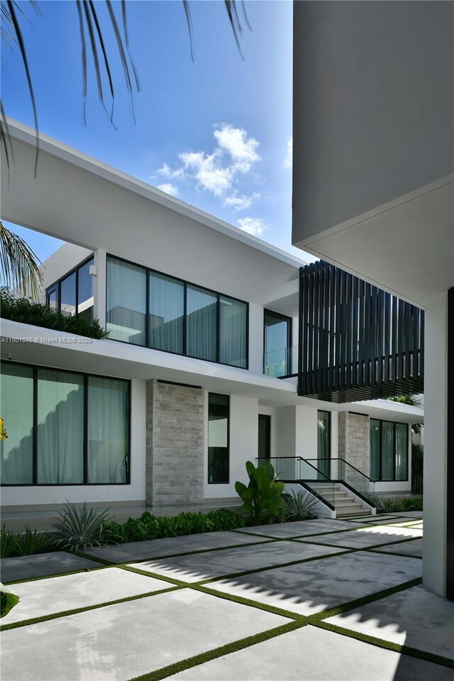 375 N Hibiscus Dr, Miami Beach, FL 33139 - view of property