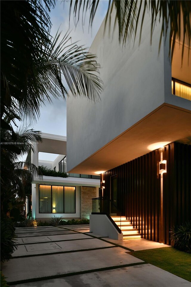 375 N Hibiscus Dr, Miami Beach, FL 33139 - property entrance with stucco siding