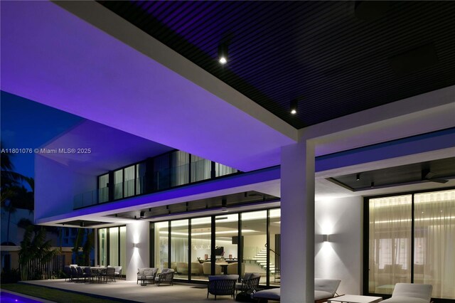 375 N Hibiscus Dr, Miami Beach, FL 33139 - view of patio / terrace