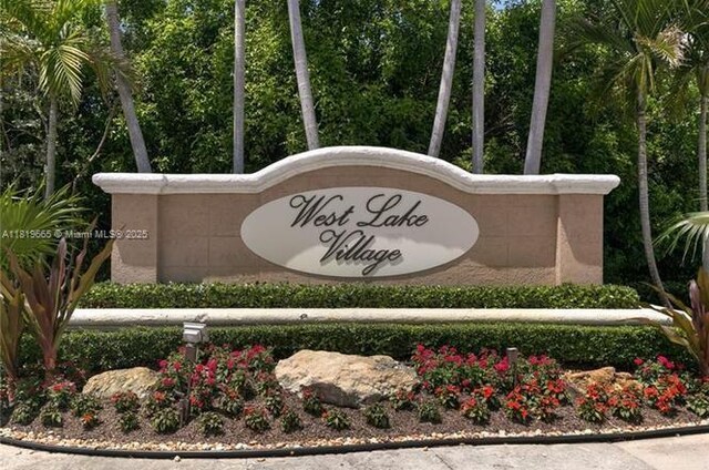 1120 Papaya St, Hollywood, FL 33019 - view of community sign