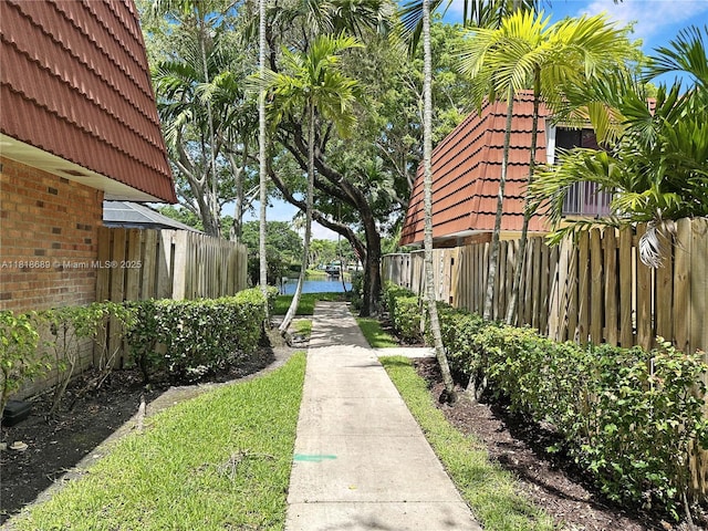 9920 NW 6th Pl Unit 9920, Plantation, FL 33324 - view of property's community with a water view