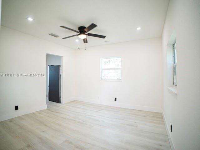412 Columbus Pkwy, Hollywood, FL 33021 - unfurnished room featuring a ceiling fan, light wood-style floors, recessed lighting, and baseboards