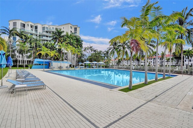 2950 NE 188th St Unit 225, Aventura, FL 33180 - view of community pool
