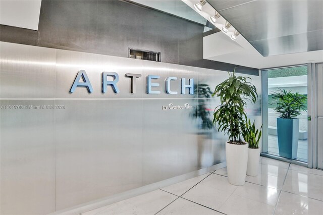 2950 NE 188th St Unit 225, Aventura, FL 33180 - view of welcome area