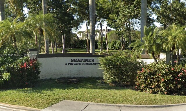 28152 SW 142nd Ct, Homestead, FL 33033 - community sign with a lawn