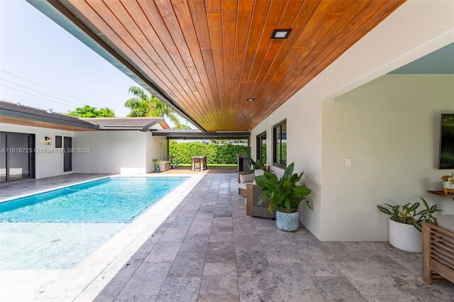 7570 SW 60th St, Miami, FL 33143 - swimming pool with a patio