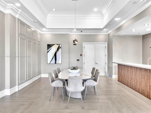 16500 Collins Ave Unit Th-10, Sunny Isles Beach, FL 33160 - dining area with a raised ceiling, baseboards, crown molding, and recessed lighting