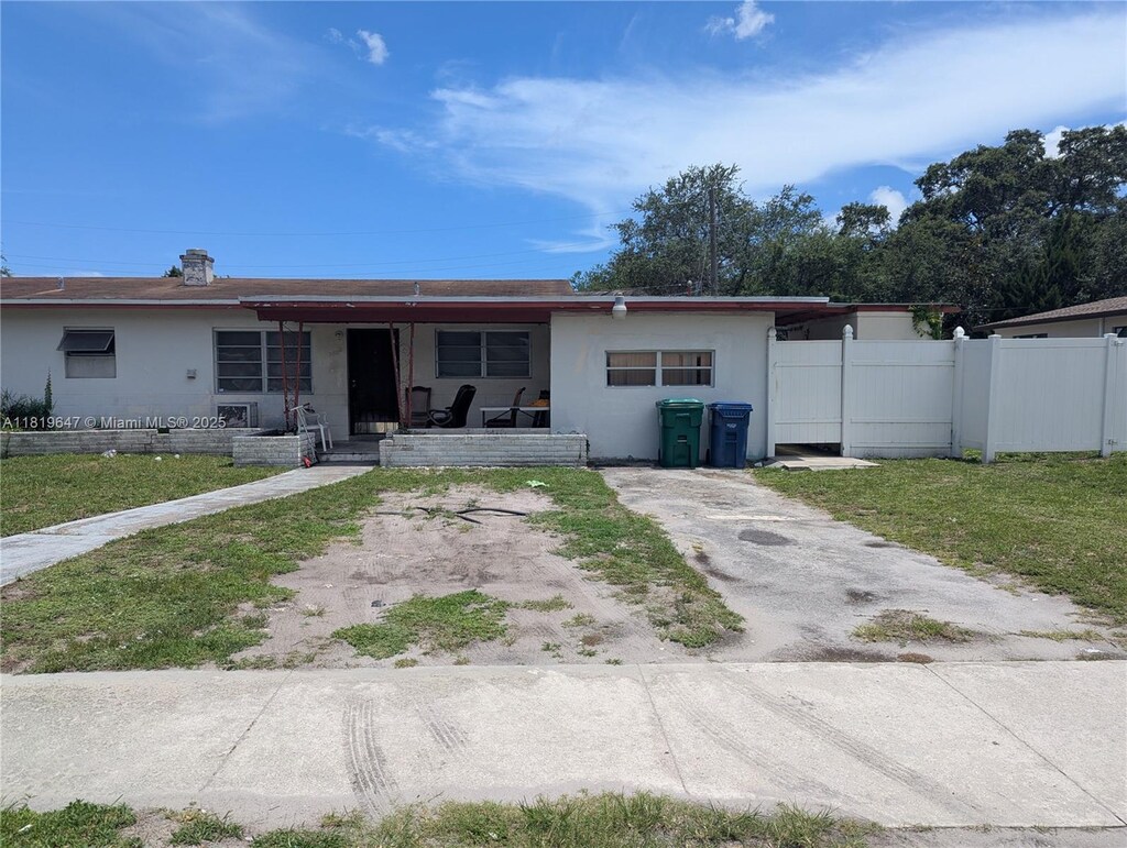 950 NE 172nd St, Miami, FL 33162 - photo 3