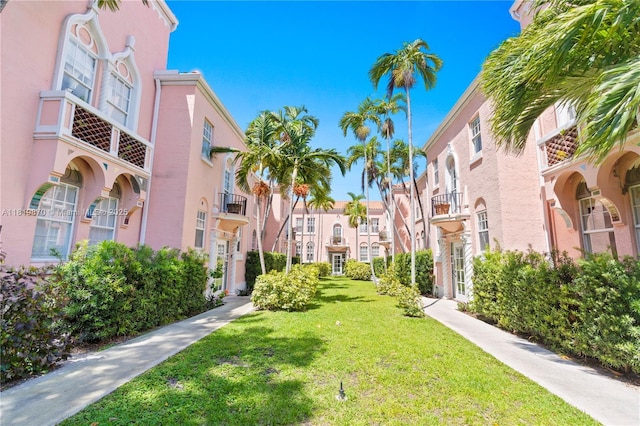 760 Meridian Ave Unit 3, Miami Beach, FL 33139 - view of community featuring a lawn