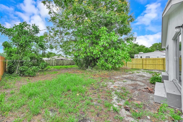 127 NE 8th St, Pompano Beach, FL 33060 - view of fenced backyard