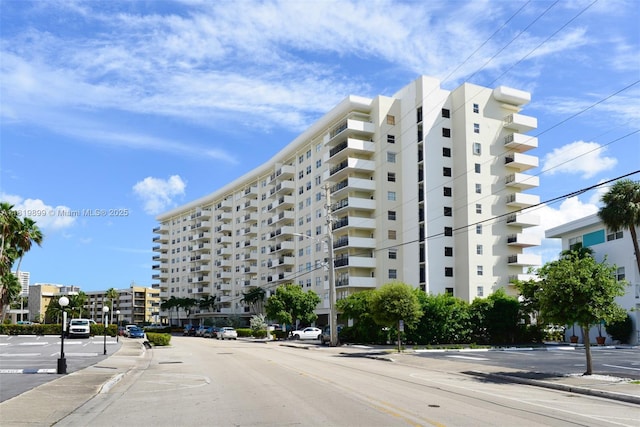 401 Golden Isles Dr Unit 613, Hallandale Beach, FL 33009 - photo 1