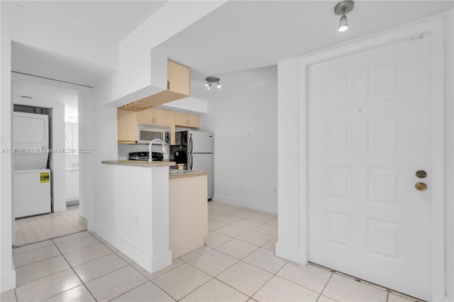15495 N Miami Lakeway N Unit 101, Miami Lakes, FL 33014 - photo 4