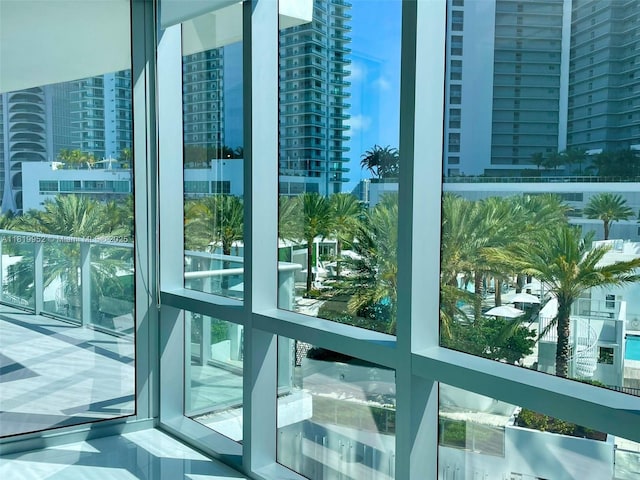 851 NE 1st Ave Unit 909, Miami, FL 33132 - photo 1
