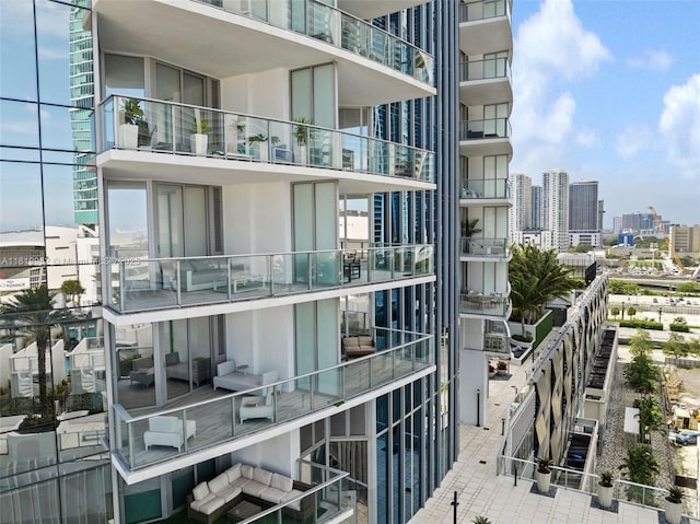 851 NE 1st Ave Unit 909, Miami, FL 33132 - photo 52