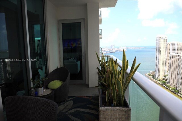 300 S Biscayne Bl Unit T-3504, Miami, FL 33131 - photo 5
