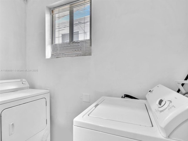 2454 W Nassau Ln, Fort Lauderdale, FL 33312 - washroom with independent washer and dryer