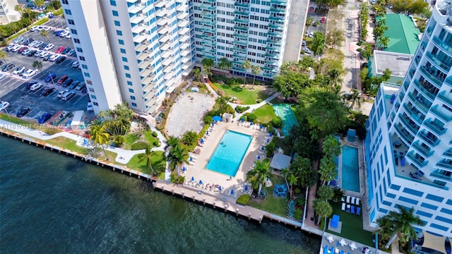 3233 NE 34th St Unit 611, Fort Lauderdale, FL 33308 - bird's eye view of a nearby body of water and a pool area