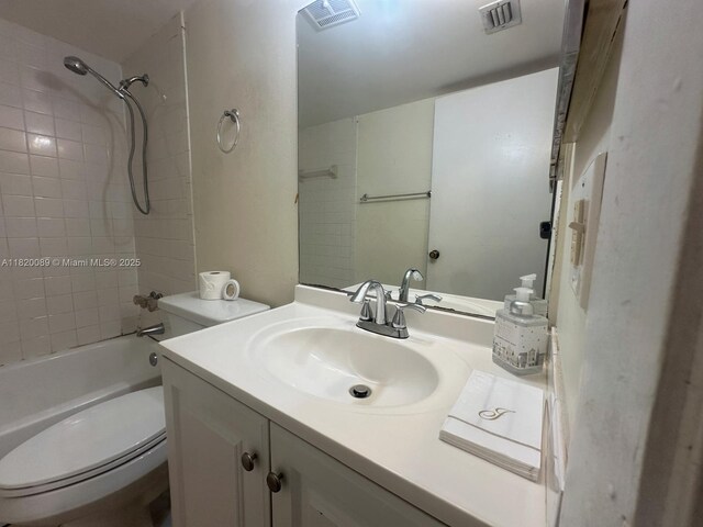 523 Trace Cir Unit 105, Deerfield Beach, FL 33441 - full bath with vanity and  shower combination