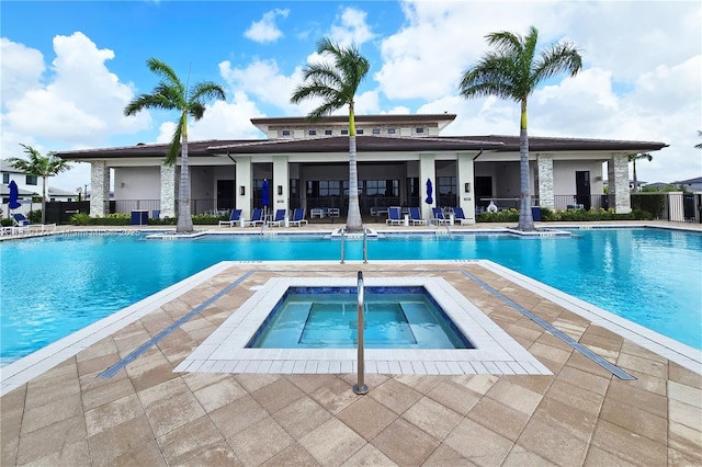 17540 SW 46th St, Miramar, FL 33029 - community pool with a hot tub and a patio