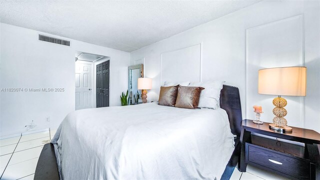 6770 Indian Creek Dr Unit 7B, Miami Beach, FL 33141 - view of tiled bedroom