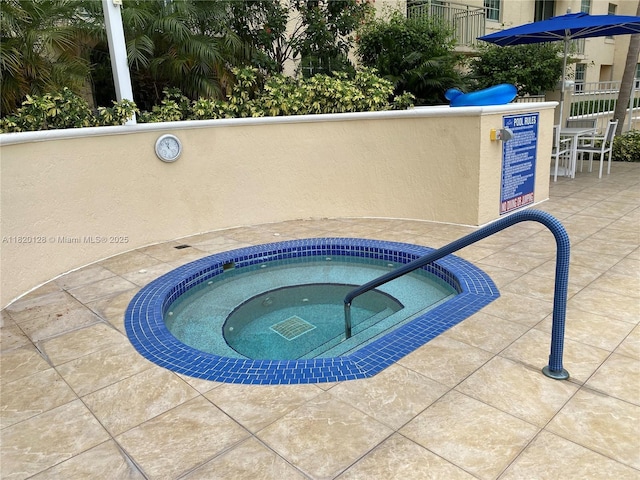 610 Clematis St Unit 721, West Palm Beach, FL 33401 - view of pool featuring a community hot tub