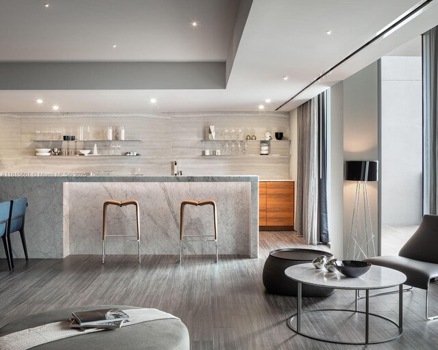 88 SW 7th St Unit 712, Miami, FL 33130 - indoor wet bar featuring wood finished floors and recessed lighting