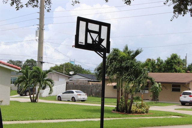 6810 Douglas St, Hollywood, FL 33024 - view of basketball court