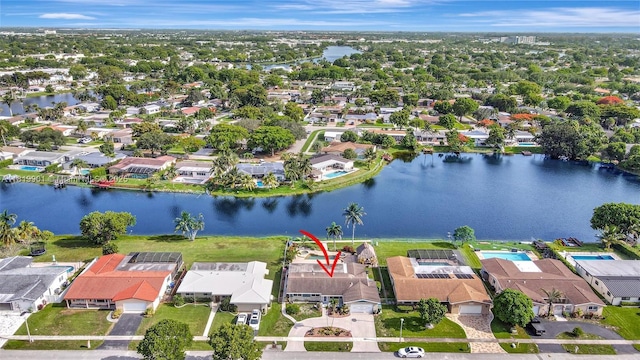 11520 NW 23rd St, Pembroke Pines, FL 33026 - aerial view of property and surrounding area featuring nearby suburban area and a large body of water