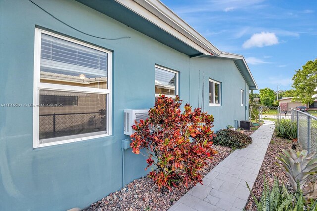 11520 NW 23rd St, Pembroke Pines, FL 33026 - view of home's exterior featuring stucco siding
