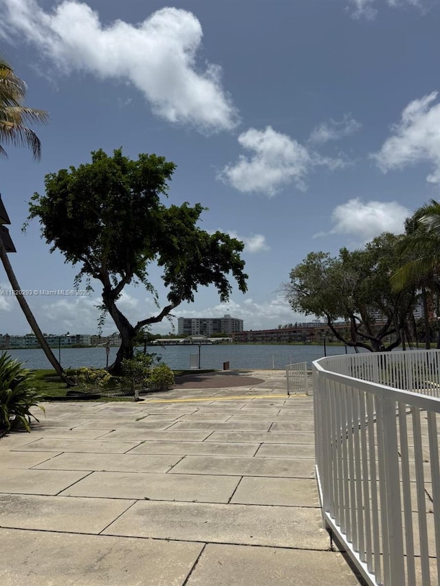1540 NE 191st St Unit 140, Miami, FL 33179 - view of patio