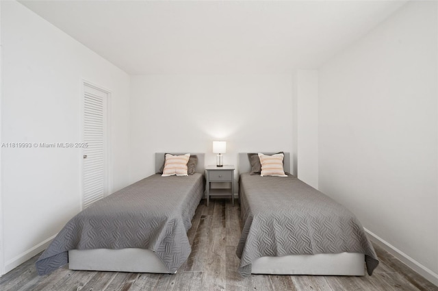 10185 Collins Ave Unit 1508, Bal Harbour, FL 33154 - bedroom with wood finished floors