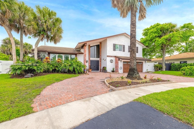 16530 Royal Poinciana Ct, Weston, FL 33326 - photo 2