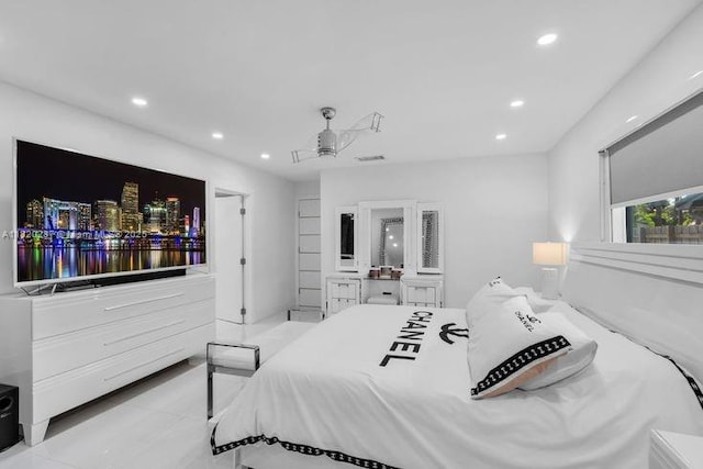 4140 N 36th Ave, Hollywood, FL 33021 - bedroom featuring recessed lighting