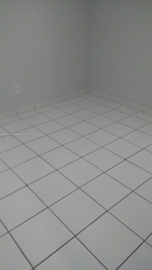 9810 Hammocks Blvd Unit 202, Miami, FL 33196 - view of pool
