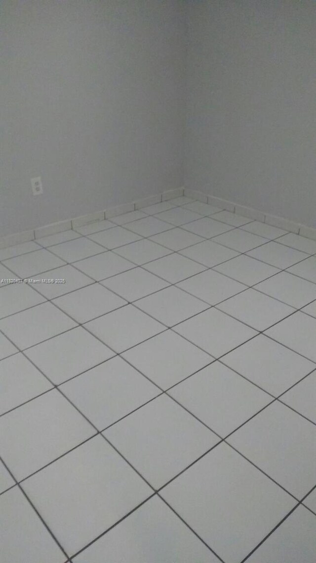 9810 Hammocks Blvd Unit 202, Miami, FL 33196 - view of swimming pool