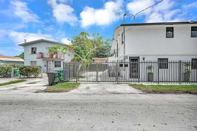 1805 SW 4th St, Miami, FL 33135 - gate with a fenced front yard