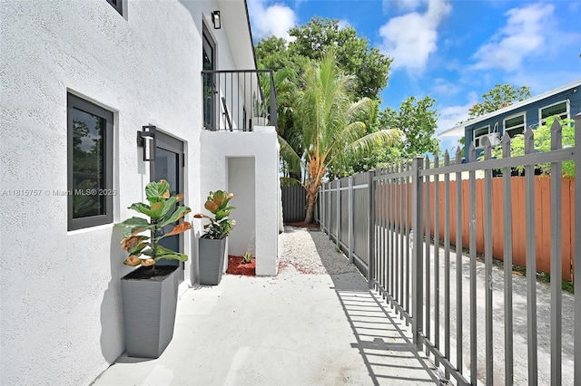 1805 SW 4th St, Miami, FL 33135 - view of patio / terrace