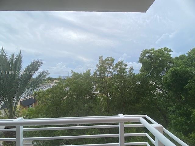 2775 NE 187th St Unit 407, Aventura, FL 33180 - photo 5