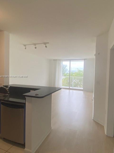 2775 NE 187th St Unit 407, Aventura, FL 33180 - photo 13