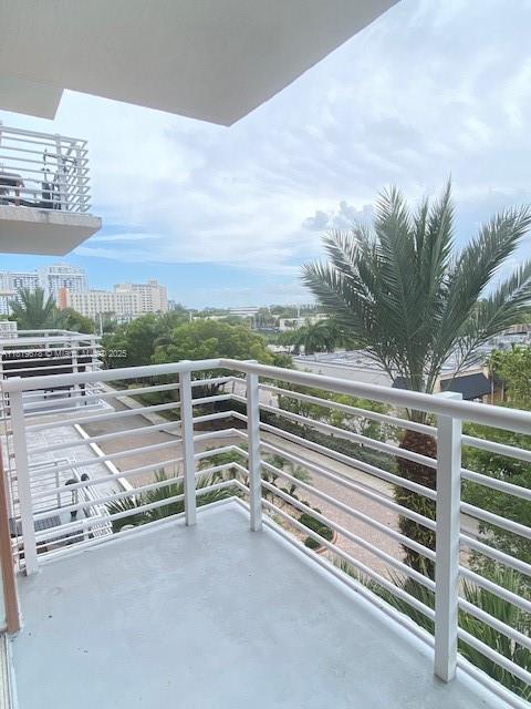 2775 NE 187th St Unit 407, Aventura, FL 33180 - photo 38
