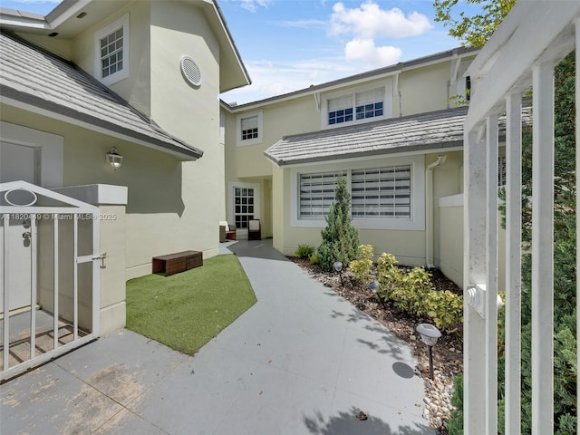 9933 NW 49th Ter, Doral, FL 33178 - view of yard with a patio