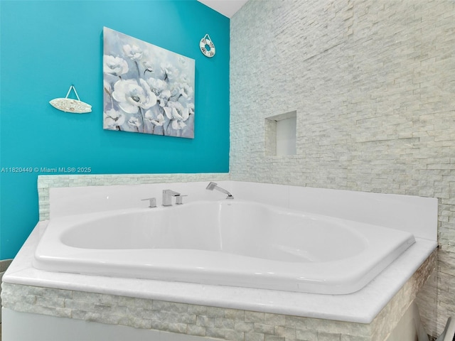 9933 NW 49th Ter, Doral, FL 33178 - full bath featuring a bath