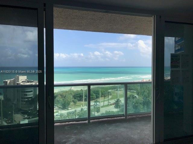 100 Bayview Dr Unit 1609, Sunny Isles Beach, FL 33160 - photo 3