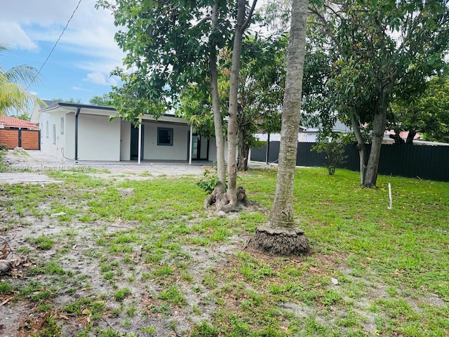 543 E 61st St, Hialeah, FL 33013 - view of yard
