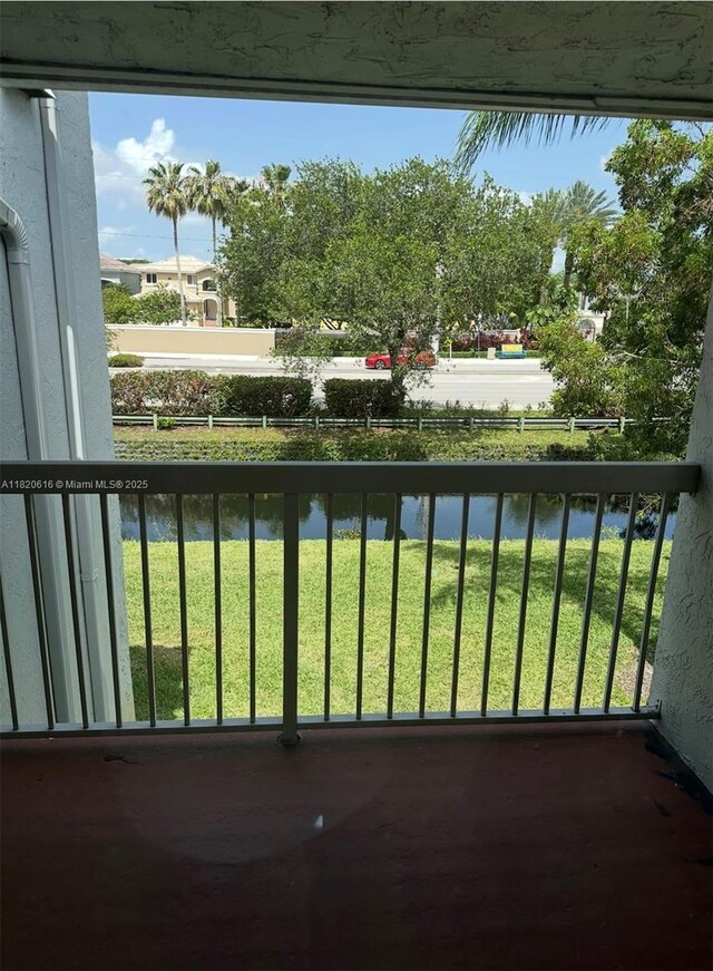 4659 NW 97th Ct Unit 35, Doral, FL 33178 - balcony featuring a water view
