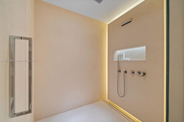 102 24th St Unit Ph-1706, Miami Beach, FL 33139 - view of hall